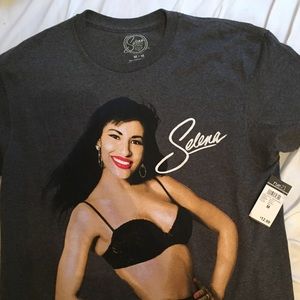 Unworn Selena graphic T-shirt. Sz med